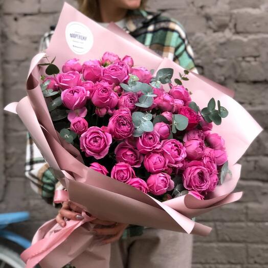 Ramo de rosas peonías