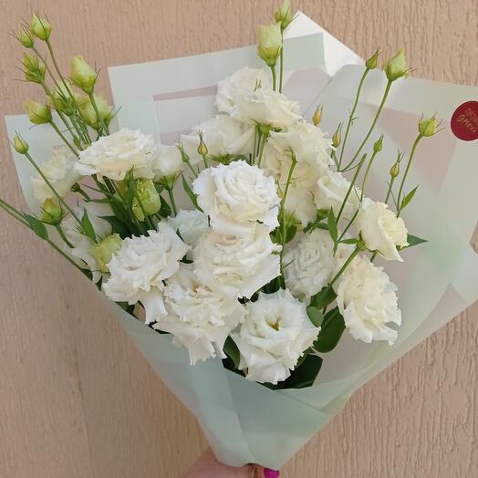 Mono bouquet of eustoma