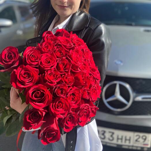 35 эквадорских роз