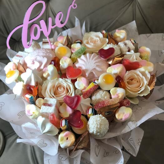 Букет LOVE