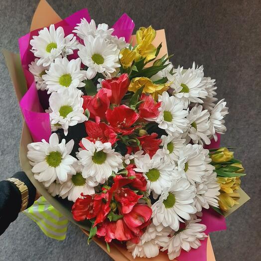 Chrysanthemums with alstroemeria
