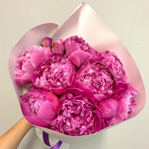 11 peonies