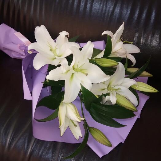 Bouquet of white lilies