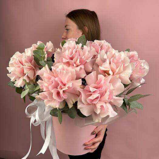 Французские розы в коробке