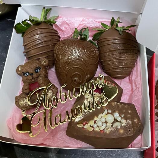 Клубника в бельгийском шоколаде мамочке