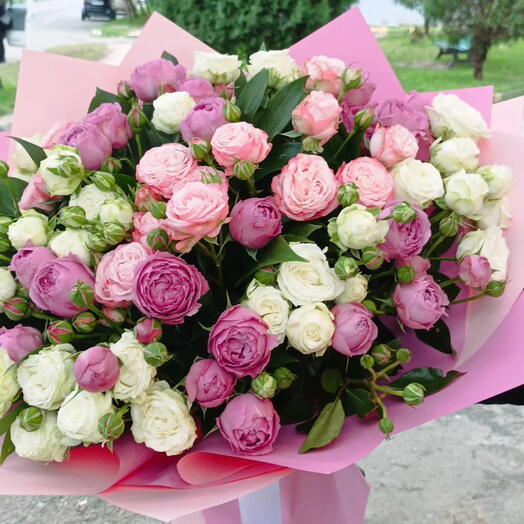Peony- shaped roses 🌺