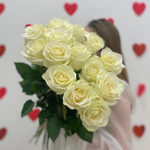 15 Белых роз на ленте 💟