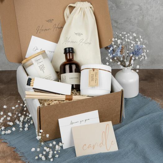 Подарочный набор на Новый год: соевые свечи и ароматический диффузор для дома