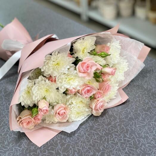 Chrysanthemum with bush rose