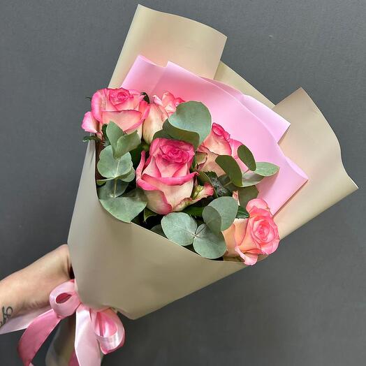 A compliment bouquet of 5 Jumilia and eucalyptus roses