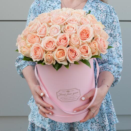 A box of Pearl roses