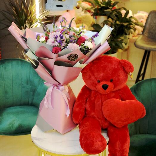 Elegant bouquet with teddy bear big