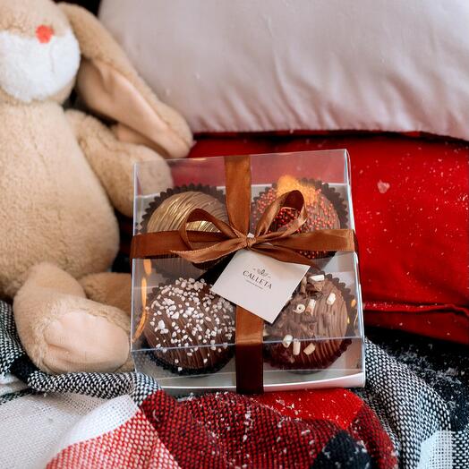 Cocoa bombs with marshmallows in a set of 4 pieces