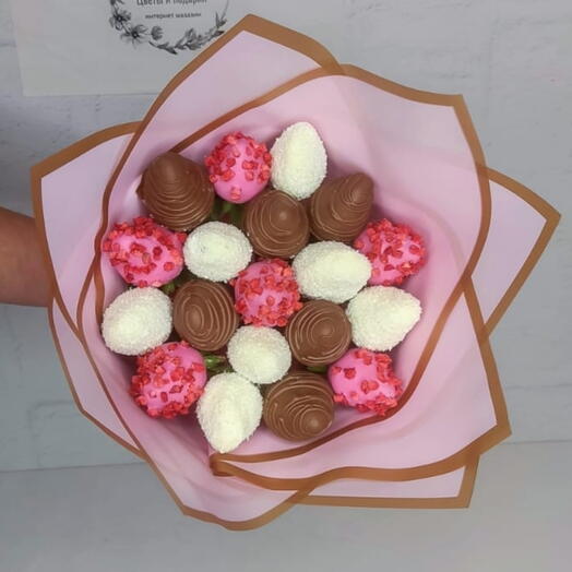 Strawberry bouquet/flowers/ gifts