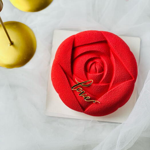 Муссовый торт «Красная Роза» подруге , жене, девушке , бабушке , маме