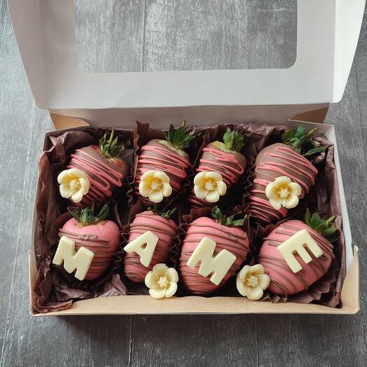 Chocolate-covered strawberries for MOM