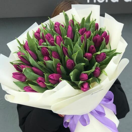 Фиоллетовые  тюльпаны
