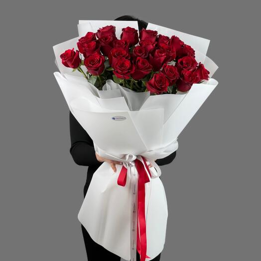25 Красных Голландских роз 90 см