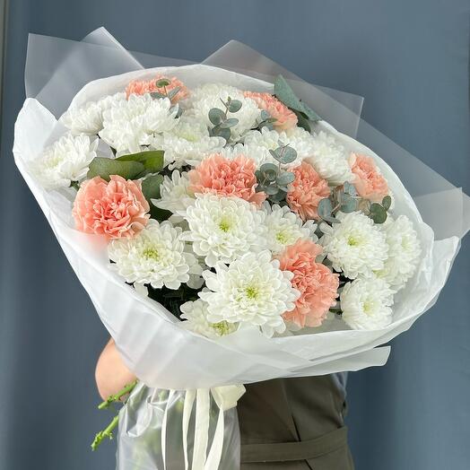 Пышный букет из стойких хризантем и диантусов🧡