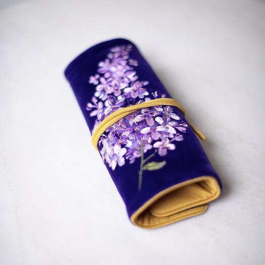 Бархатный несессер с вышивкой Сирень, фиолетового цвета, ручная работа