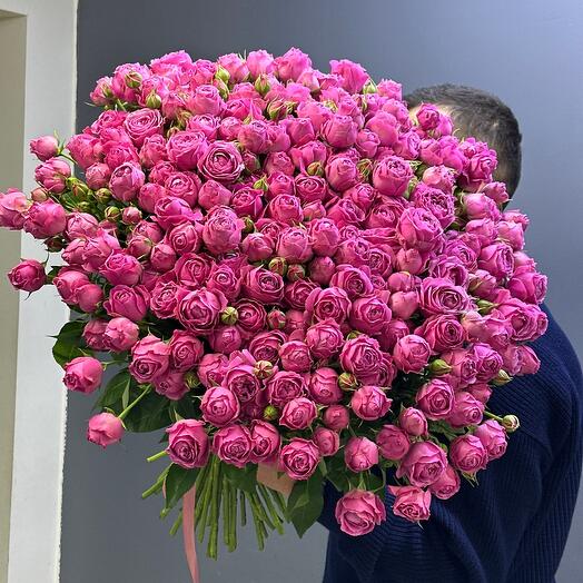 Букет из кустовые розы