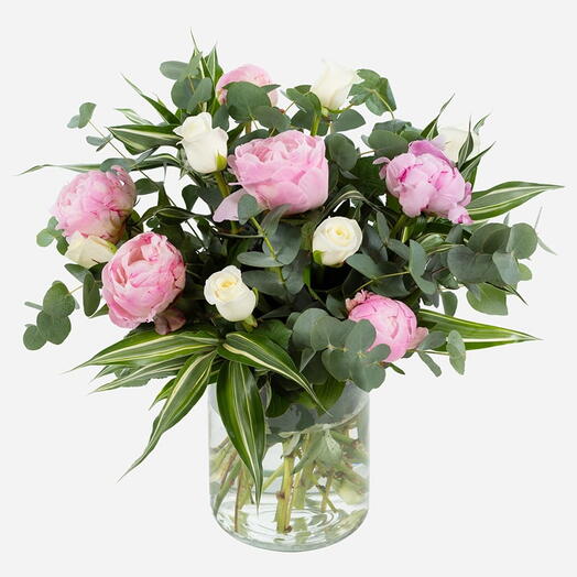 Pink cloud peonies with roses