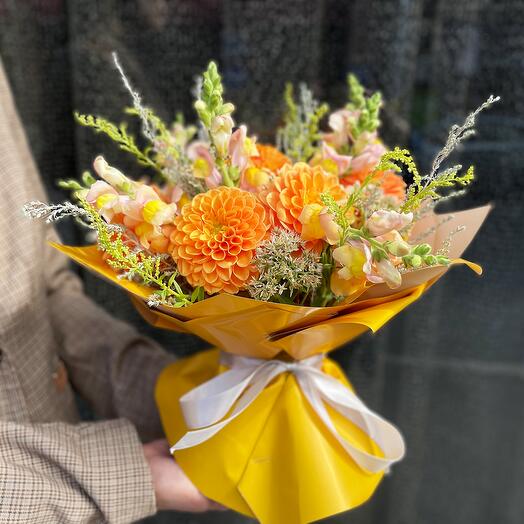 Bouquet in an oasis