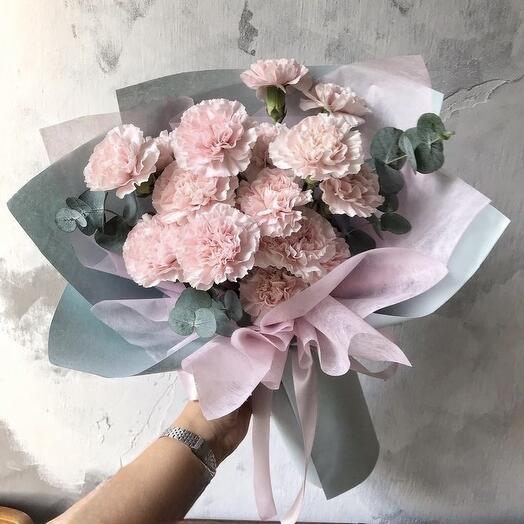 Букет из розовых гвоздик