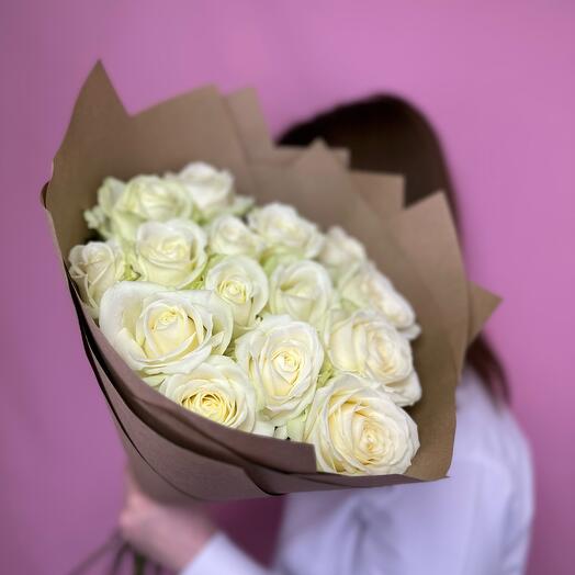 Bouquet of 15 white Avalanche roses 60 cm
