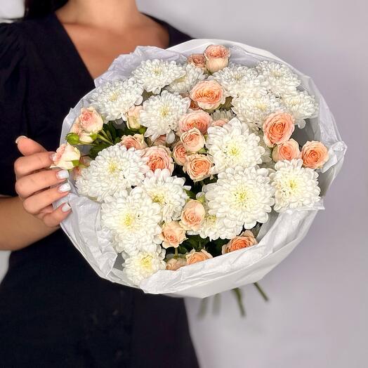 Нежный букет: кустовая Роза и хризантема для любимой 🥰