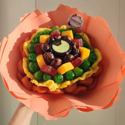 Съедобный букет из сухофруктов с медом