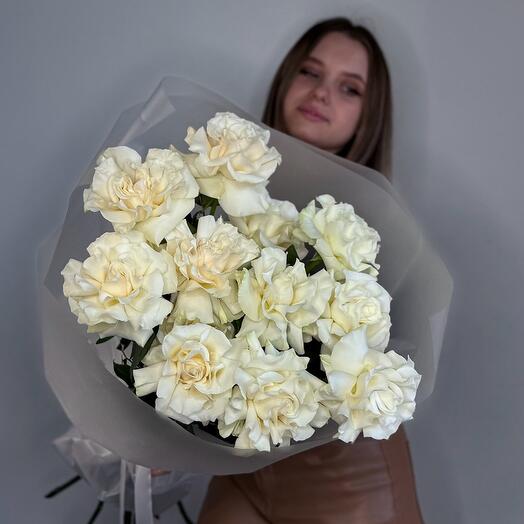 Букет из 13 белых французских роз