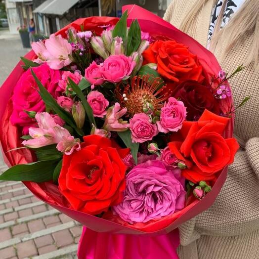 Букет с пионовидными розами