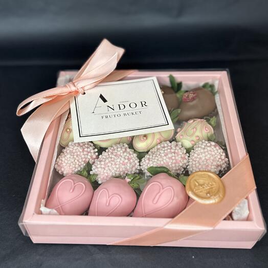 Клубника 16 шт