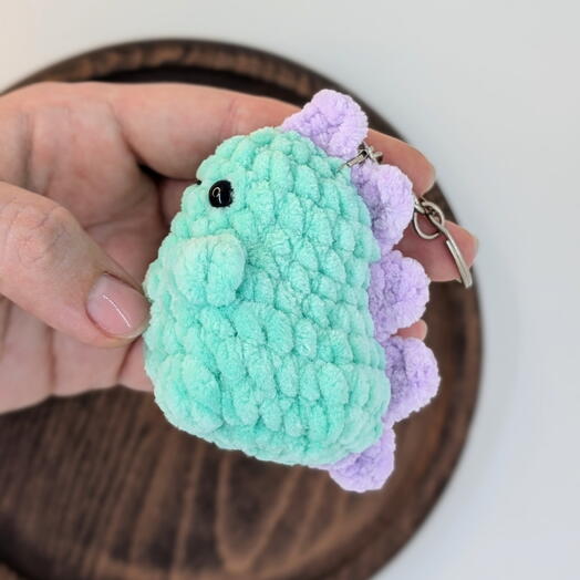 Вязаный брелок динозавр (дракон) ручной работы обвес на сумку / рюкзак