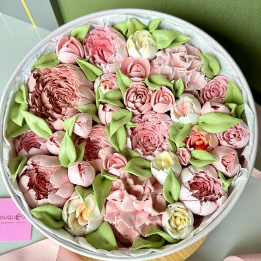 Коробочка 30 см с зефирной композицией