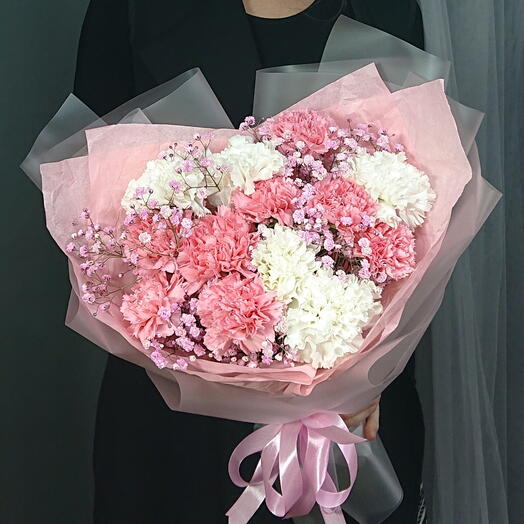 Букет из диантусов и гипсофил 💕