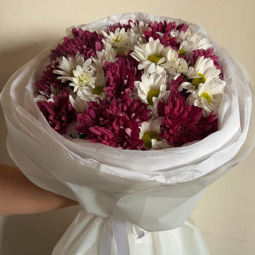 2 coloured chrysanthemum bouquet