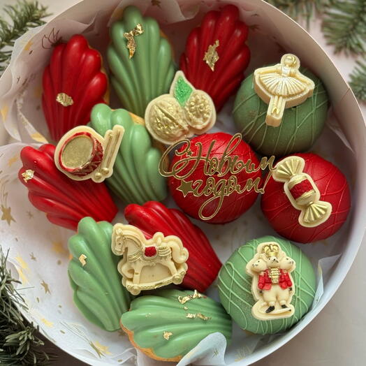 Новогодний бокс с десертами