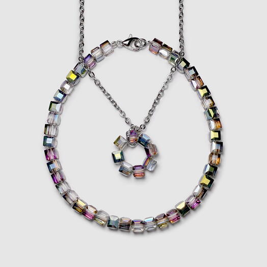 Комплект украшений - подвеска и браслет