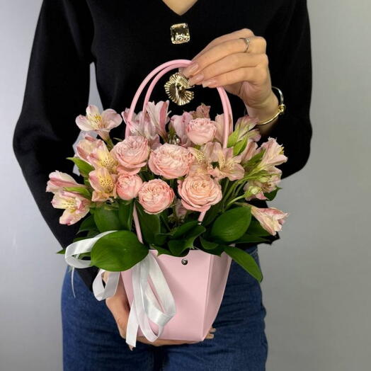 Цветы в сумочке "Неженка🌸"