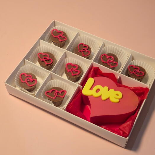 Набор шоколада "Love is sweet hearts"