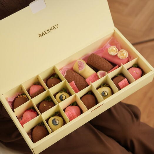 Клубника и банан в шоколаде «sweet Valentine