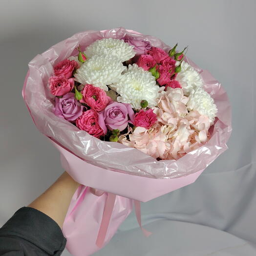 🥰Нежный букет "PERVOЦВЕТ" из роз, гортензии и кустовых хризантем и пионовидных роз