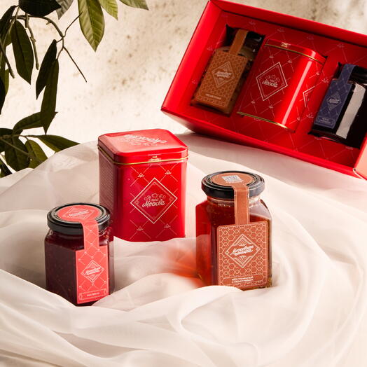 Набор подарочный, чайный "Московское чаепитие" с гречишным медом и малиновым вареньем