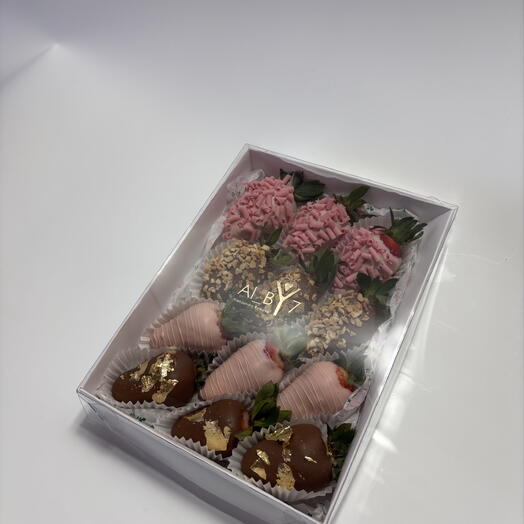 клубника в шоколаде 12шт