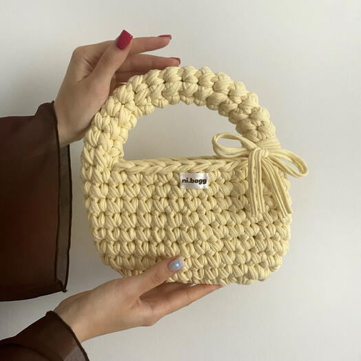 сумка-мини сливочного цвета 💛