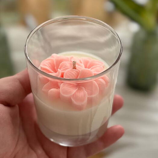 Свеча с ароматом груши бренди
