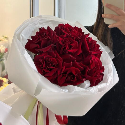 Букет ажурных роз