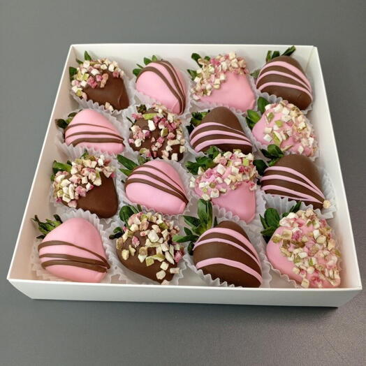 Christmas Deluxe Chocolate Strawberry Gift